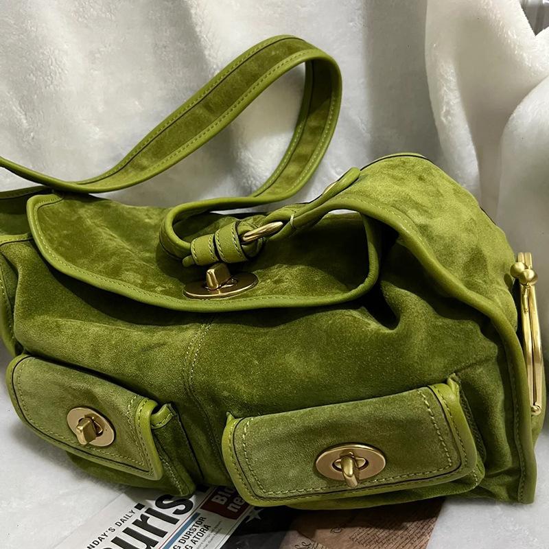 Retro Minimalist Versatile Womens Commuter Shoulder Bag With Multiple Pockets