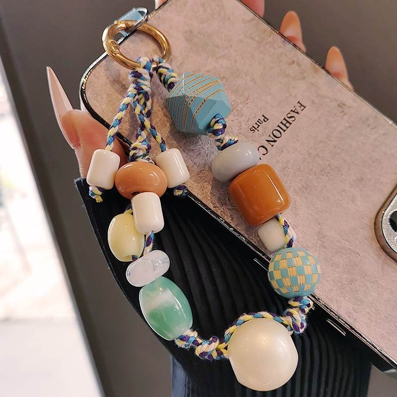 Irregular-shaped Retro-style Versatile Short Phone Lanyard