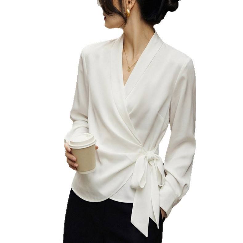 Chic Versatile Workwear Top That Looks Youthful