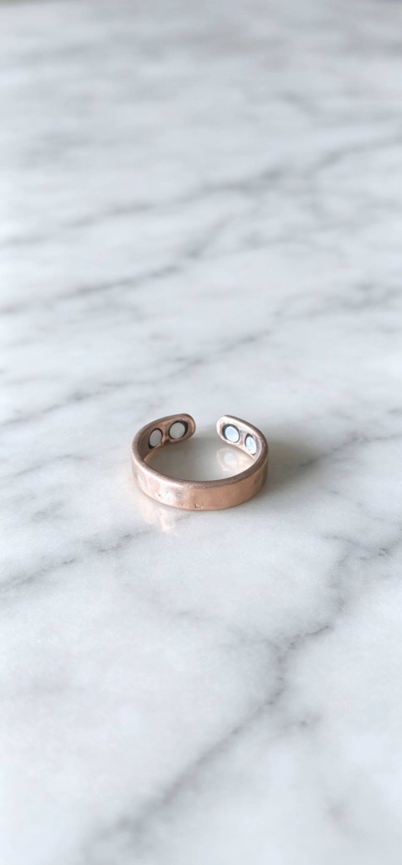 Double-magnet Ring Metal Glossy Surface Creative Jewelry Open-ring Accessory