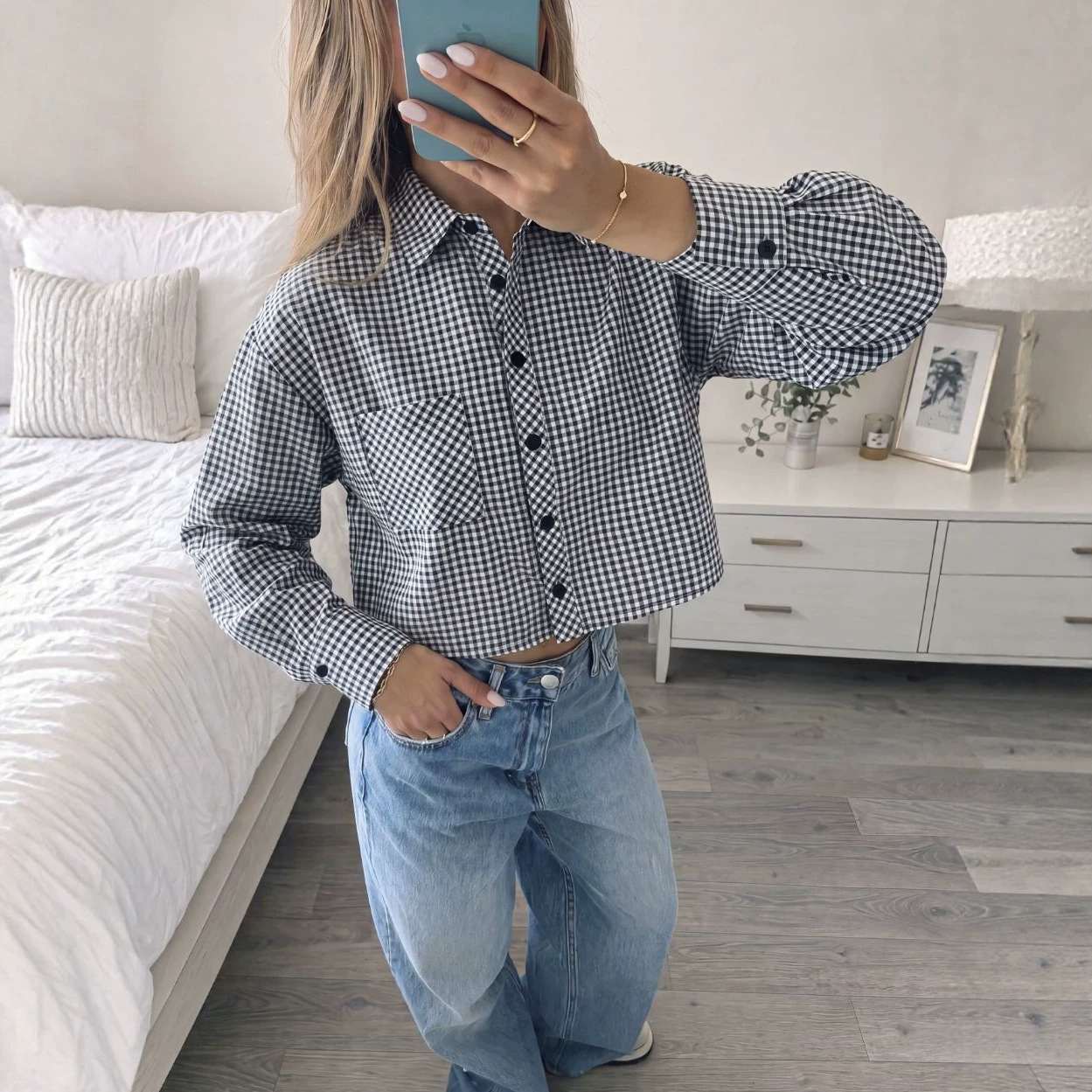 Womens Stylish High-waisted Short Plaid Shirt