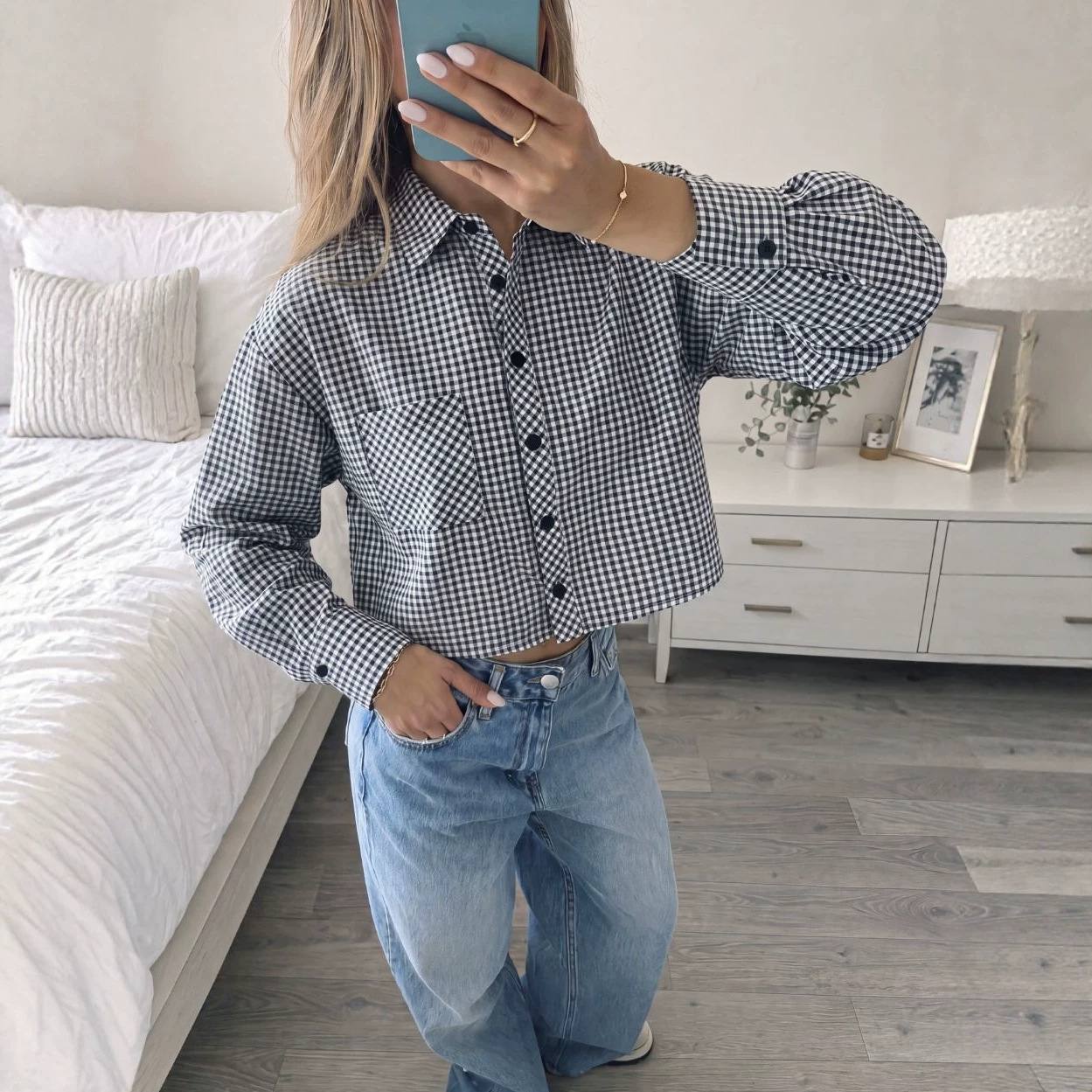 Womens Stylish High-waisted Short Plaid Shirt