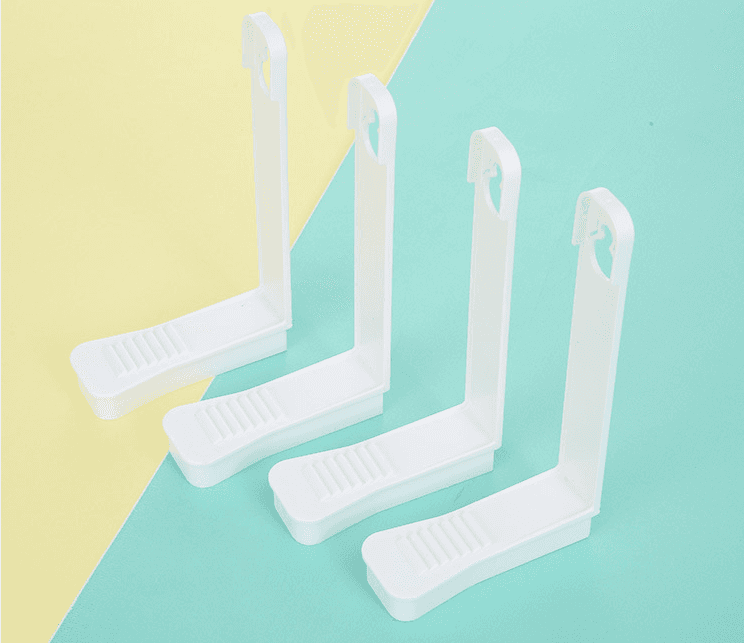 Sheet retaining clip sheet holder