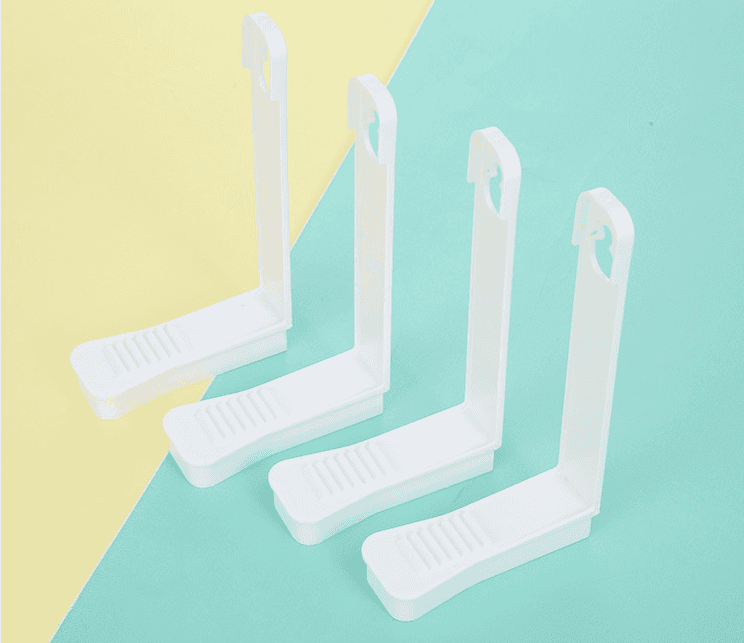 Sheet retaining clip sheet holder