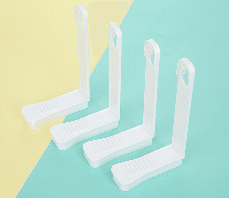 Sheet retaining clip sheet holder