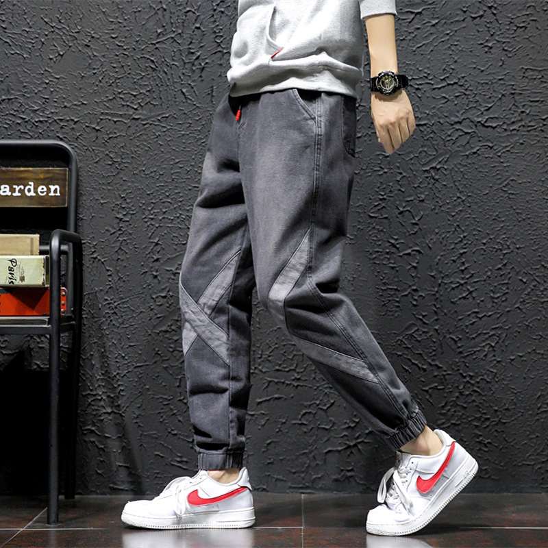 Versatile pair of velveteen jeans