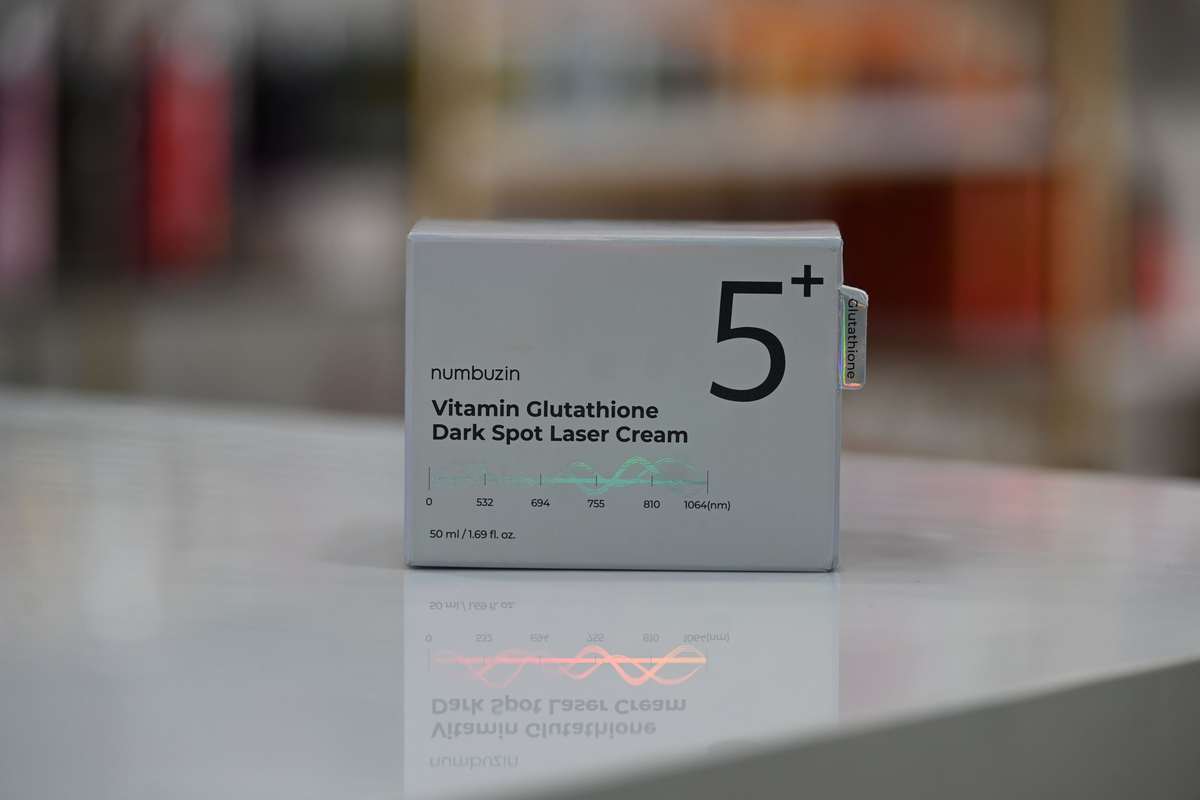 NUMBUZIN VITAMIN GLUTATHIONE DARK SPOT LASER CREAM 5+