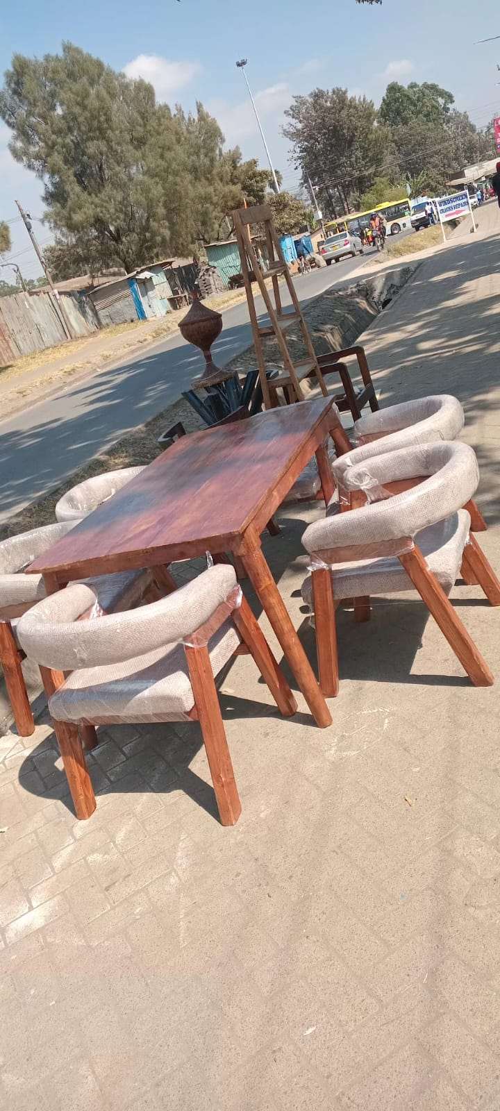 Dinning table
