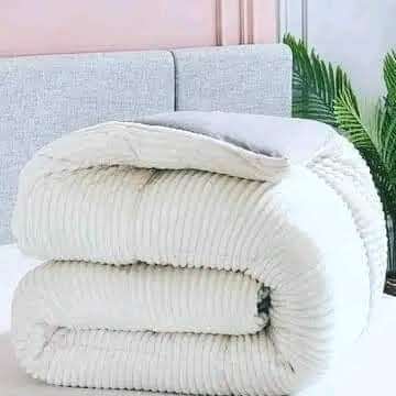 White duvet classic low ridged
