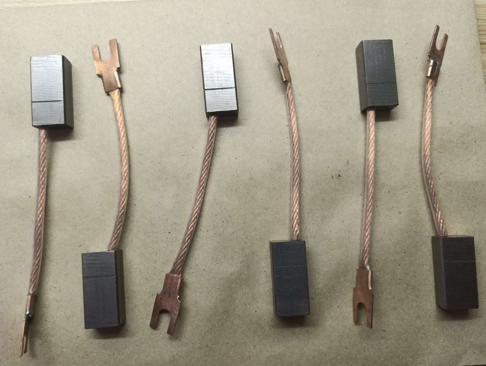 Copper carbon brushes