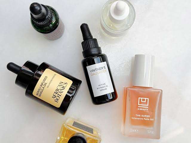 Premium Face Oil – Natural Glow & Nourished Skin