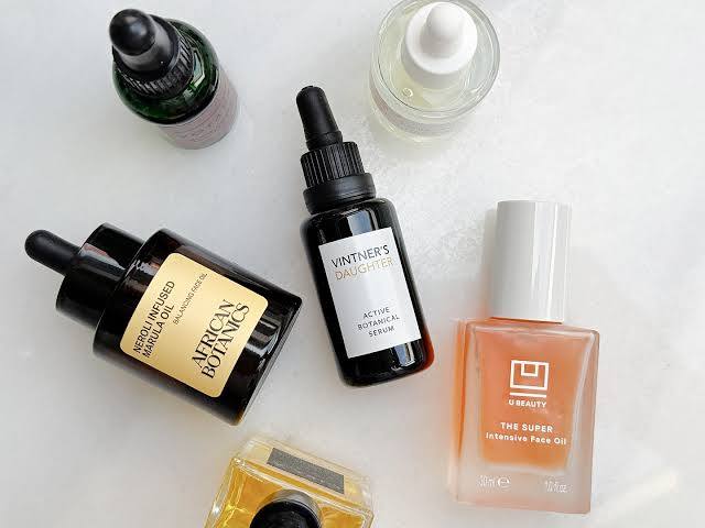 Premium Face Oil – Natural Glow & Nourished Skin