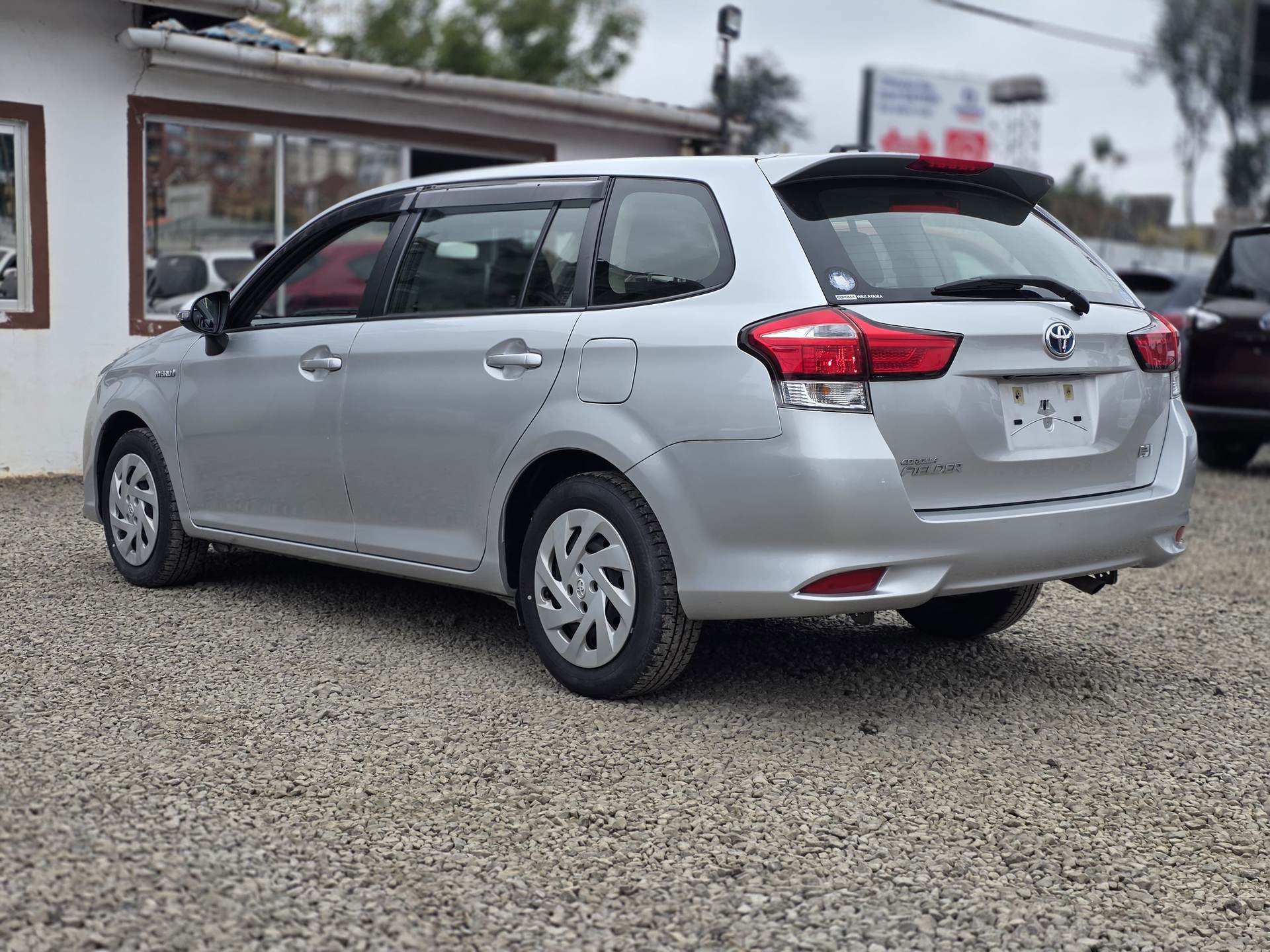 Toyota Fielder Hybrid