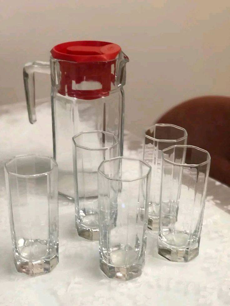 Glass jar,six glasses