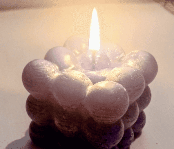 Bubble Cube Candle – Burning