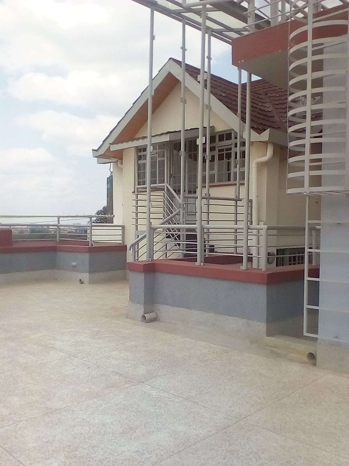 Luxury 1 Bedroom Living In Prime area Convenience And Panoramic view