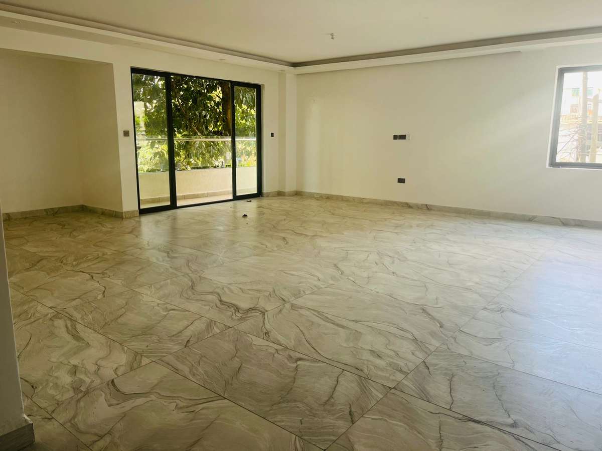 Elegant 5 Bedroom Family Duplex Within Secure Serene Green Luxury Community