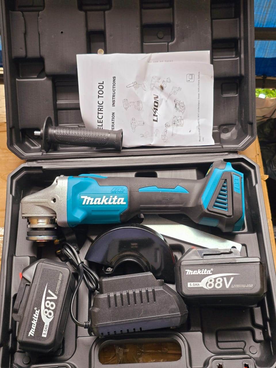 Makita cordless grinder