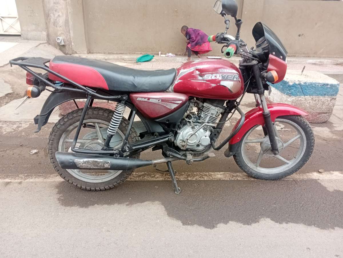 Boxer 150cc 4 gear