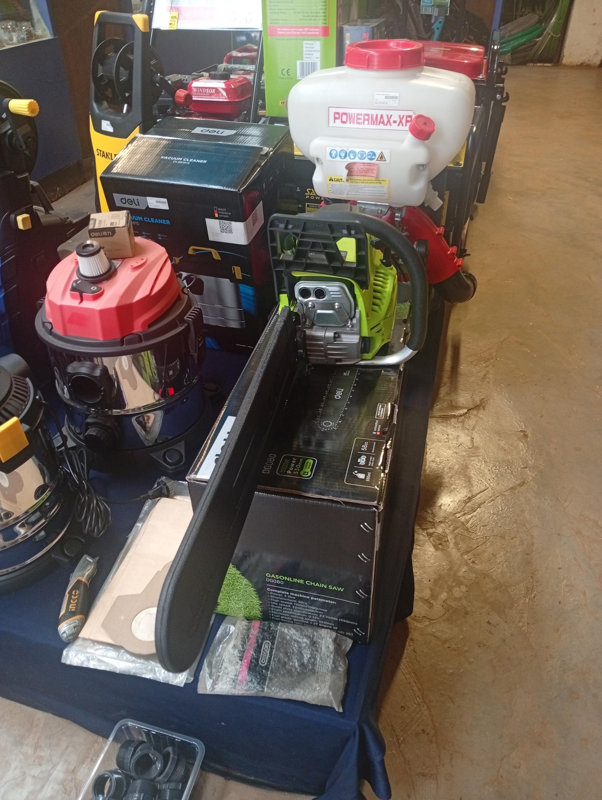 Gasoline chainsaw 20"
