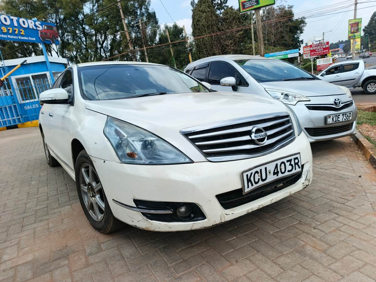 Nissan Teanna