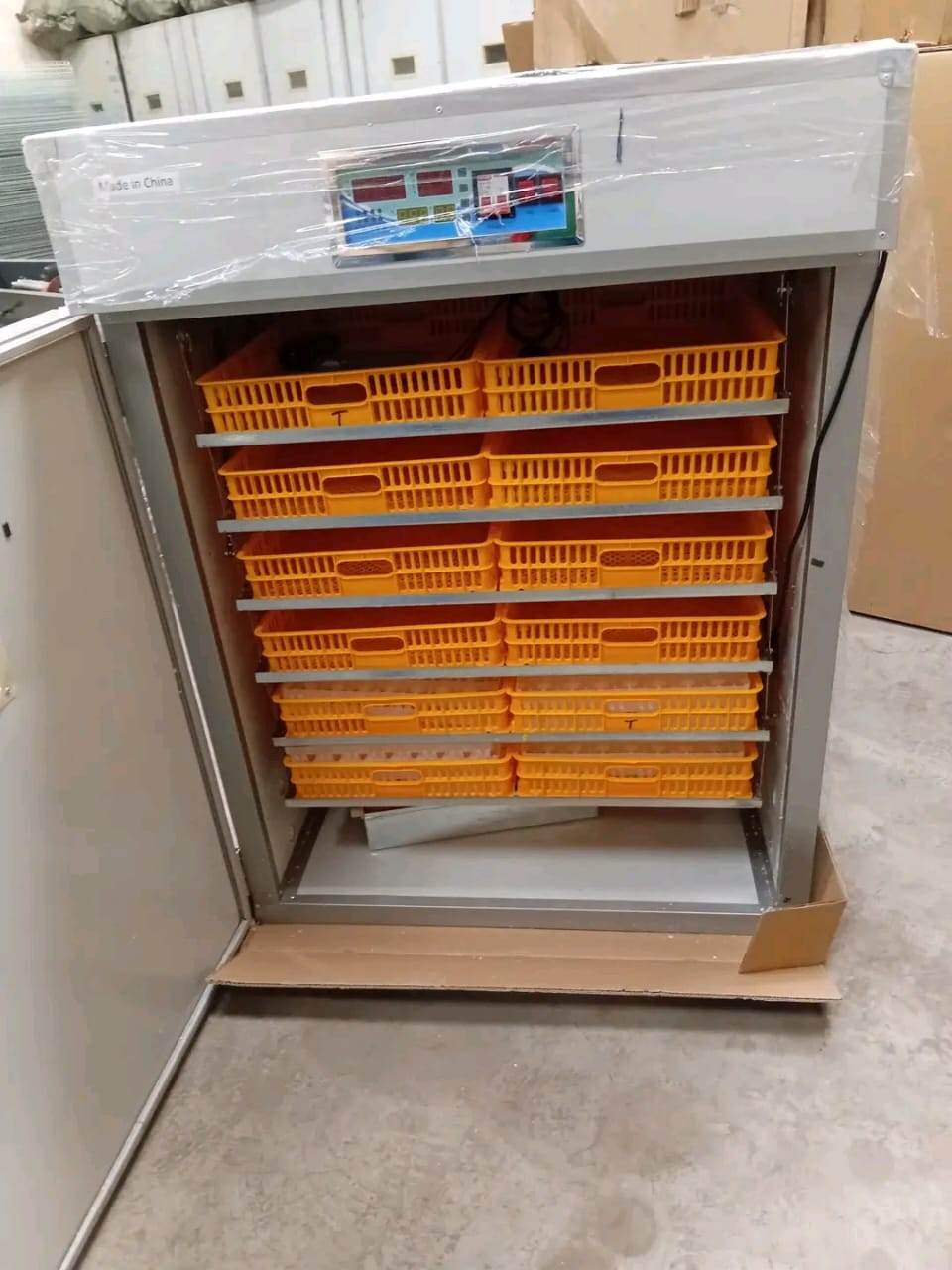 1056 Eggs Incubator