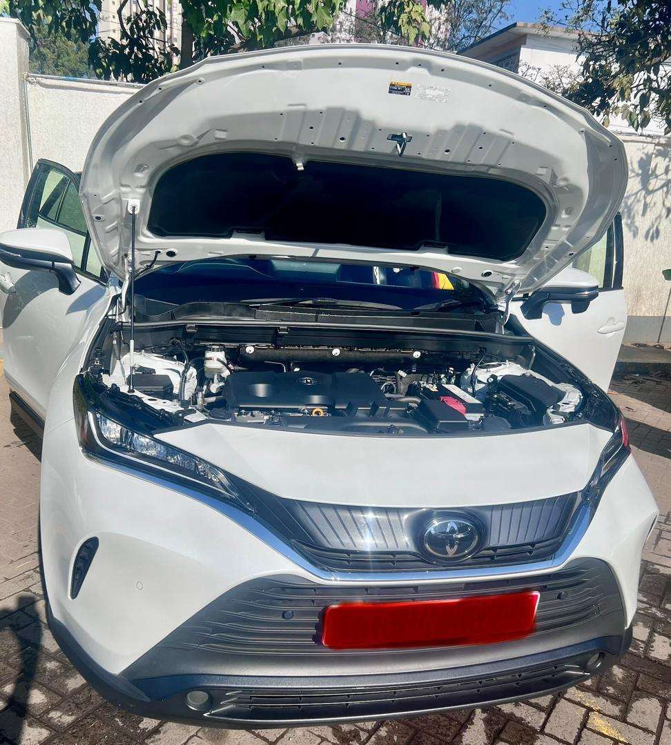 TOYOTA HARRIER MXUA80 2023 | PEARL WHITE | BLACK LEATHER