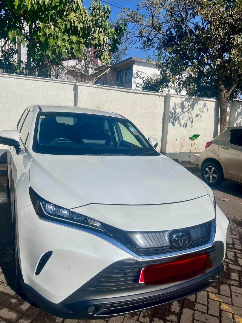 TOYOTA HARRIER MXUA80 2023 | PEARL WHITE | BLACK LEATHER