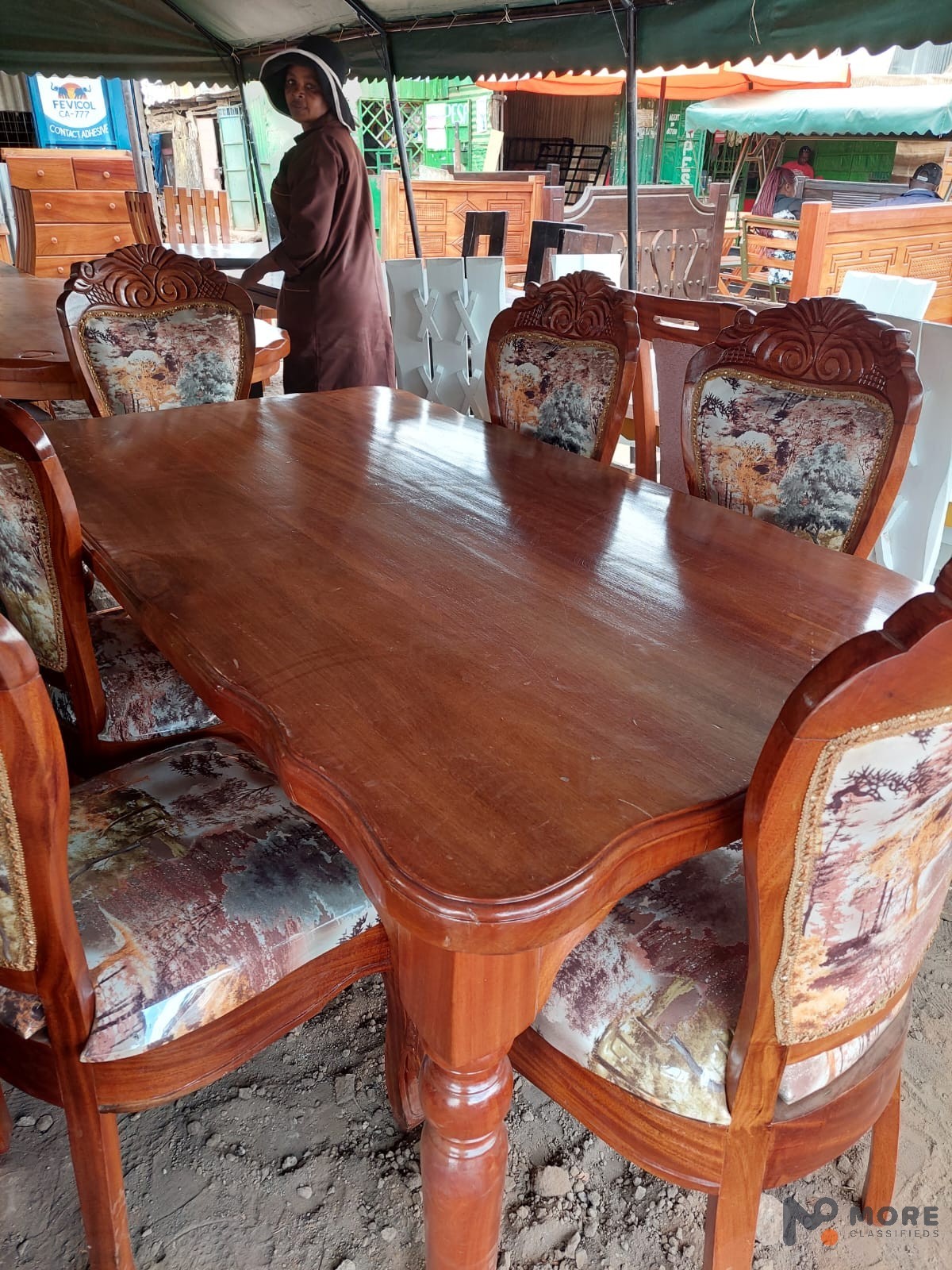 Six seater Dinning table at Ngongroad racecourse